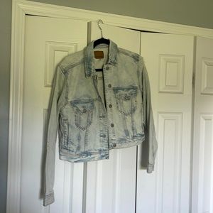 Cropped denim jacket from American eagle size large